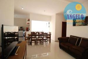 Casa terrea, com piscina, 3 dormitórios, sendo 1 suite, no bairro Continental em Peruibe
