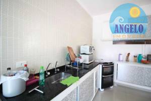 Casa terrea, com piscina, 3 dormitórios, sendo 1 suite, no bairro Continental em Peruibe