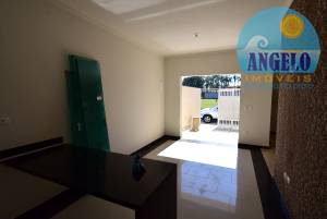 Casa para venda no bairro Jardim Veneza em Peruibe