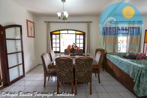 Casa á venda no bairro Arpoador em Peruíbe