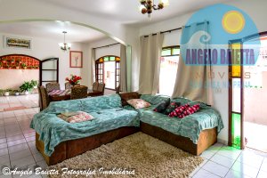 Casa á venda no bairro Arpoador em Peruíbe