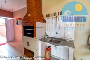Casa á venda no bairro Arpoador em Peruíbe