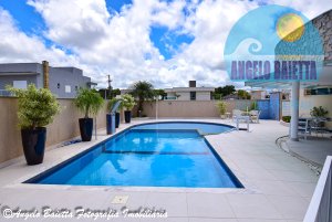 Oprtunidade! Casa com piscina, 2 lotes, á venda no condomínio Bougainvillée
