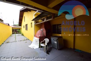 Casa á venda no bairro São José em Peruíbe