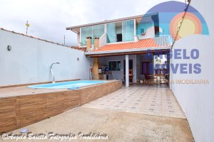 Sobrado á venda no bairro Stella Maris em Peruíbe