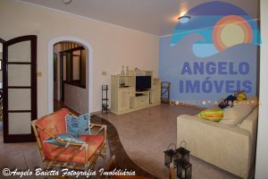 Casa lado praia á venda no bairro Cidade Nova Peruíbe em Peruíbe