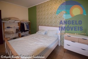 Casa lado praia á venda no bairro Cidade Nova Peruíbe em Peruíbe