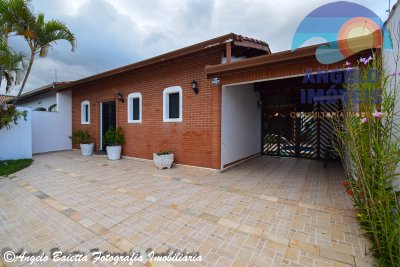 Casa em Peruíbe para venda