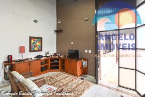 Casa á venda em 2 lotes no bairro Oásis em Peruíbe