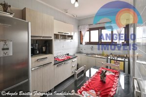 Apartamento á 400 metros da praia a venda no bairro Oasis em Peruíbe