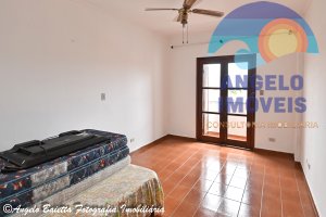Apartamento á 400 metros da praia a venda no bairro Oasis em Peruíbe