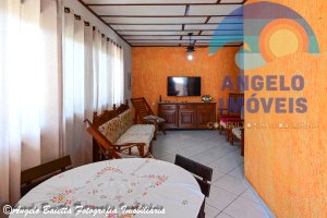 Casa em 2 lotes, 3 dormitórios, piscina, á venda no bairro Arpoador em Peruíbe