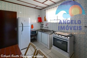 Casa em 2 lotes, 3 dormitórios, piscina, á venda no bairro Arpoador em Peruíbe