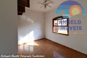 Casa lado praia  á venda no bairro Cidade Nova Peruíbe em Peruíbe