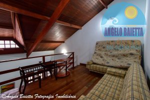 Casa com 4 dormitórios, piscina, Cidade Nova Peruíbe - Peruíbe.