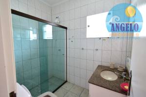 Sobrado com piscina o bairro Tres Marias em Peruíbe, á 200 metros da praia