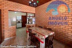 Casa á venda no bairro Mar e Sol em Peruíbe