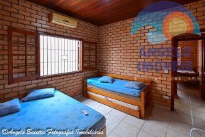 Casa á venda no bairro Mar e Sol em Peruíbe