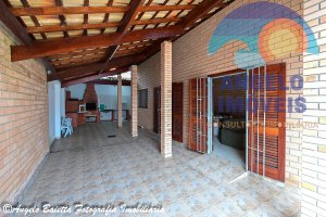 Casa á venda no bairro Mar e Sol em Peruíbe