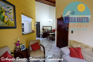 Casa á venda no bairro Oásis em Peruíbe