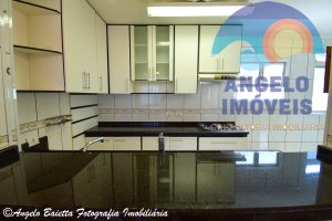 Apartamento á venda no bairro Centro em Peruíbe