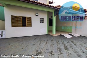 Sobrado á venda no bairro Tres Marias em Peruíbe