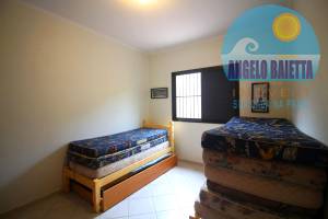 Casa á venda no bairro Arpoador, entre 400 e 800 metros da praia