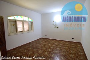 Casa lado praia á venda no bairro Oásis em Peruíbe