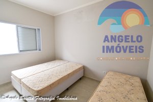 Casa com piscina, 3 dormitórios, excelente acabamento, á venda no bairro Oásis em Peruíbe