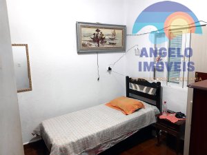 Casa lado linha  á venda no bairro Samburá em Peruíbe 
