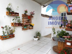 Casa lado linha  á venda no bairro Samburá em Peruíbe 