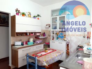 Casa lado linha  á venda no bairro Samburá em Peruíbe 