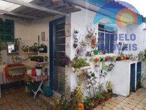 Casa lado linha  á venda no bairro Samburá em Peruíbe 