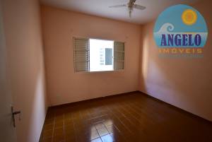 Casa para locação no bairro Jardim Peruibe, acima de 1200 metros da praia