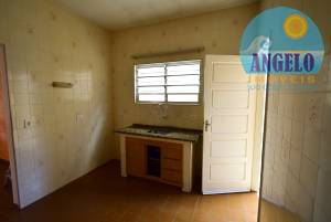 Casa para locação no bairro Jardim Peruibe, acima de 1200 metros da praia