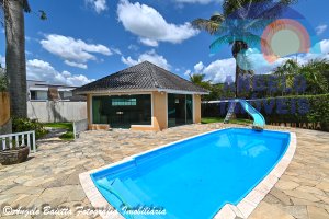 Casa para venda no condomínio Bougainvillée V em Peruíbe