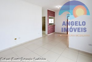 Casa á venda no bairro Belmitr Novaes em Peruíbe