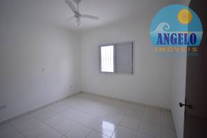 Casa com piscina á venda no bairro Stella Maris em Peruíbe