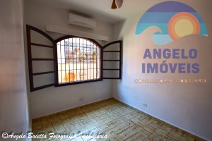 Casa lado praia á venda no bairro Turistico em Peruíbe 