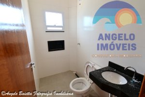 Apartamento á venda no bairro Belmira Novaes em Peruíbe