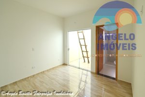 Casa com piscina no bairro Tres Marias em Peruíbe