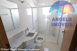 Casa com piscina no bairro Tres Marias em Peruíbe