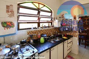Casa com piscina á venda no bairro Jangada em Peruíbe