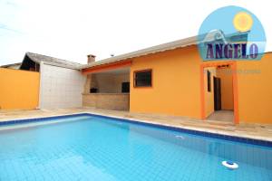 Casa para venda no bairro Oásis em Peruibe, entre 200 e 400 metros da praia