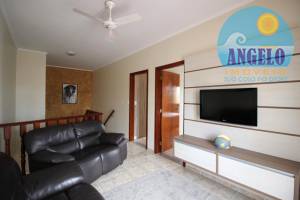 Casa para venda no bairro Oásis em Peruibe, entre 200 e 400 metros da praia