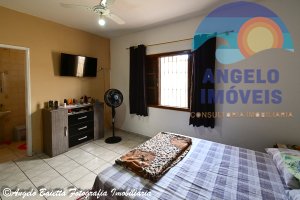 Casa á venda no bairro Tres Marias em Peruíbe