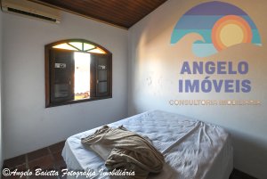 Casa á venda no bairro Oásis em Peruíbe