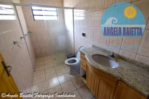 Casa com piscina á venda no bairro Cidade Nova Peruíbe em Peruíbe