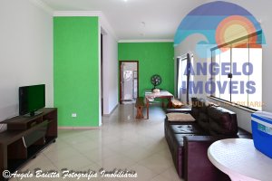 Casa com piscina á venda no bairro Cidade Nova Peruíbe em Peruíbe