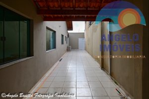 Casa com piscina á venda no bairro Cidade Nova Peruíbe em Peruíbe